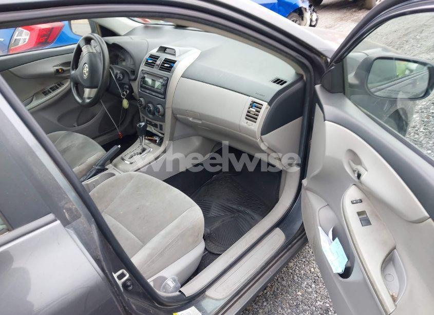 Photo 5 of 2012 Toyota Corolla LE (VIN 2T1BU4EE8CC762639)