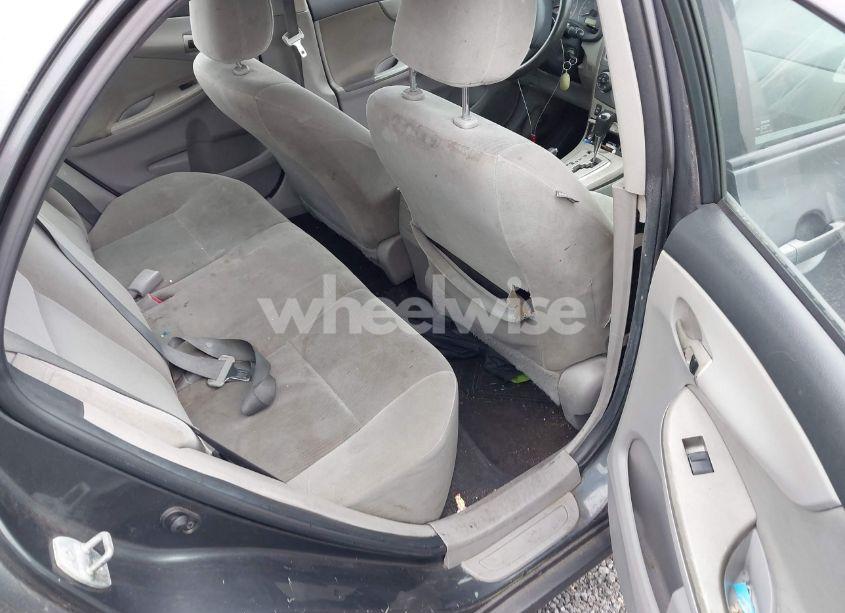 Photo 8 of 2012 Toyota Corolla LE (VIN 2T1BU4EE8CC762639)