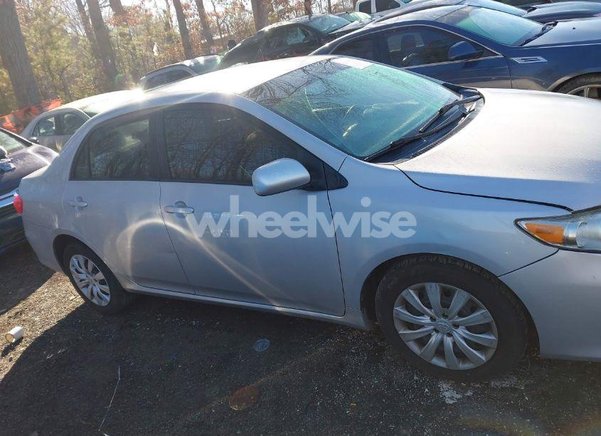 Photo 13 of 2012 Toyota Corolla LE (VIN 2T1BU4EE8CC881498)