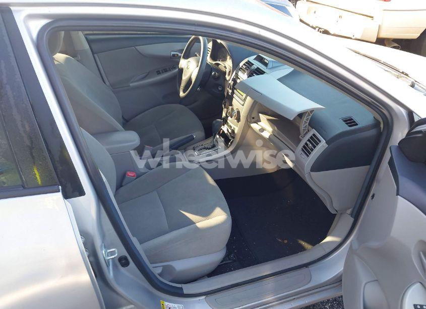 Photo 5 of 2012 Toyota Corolla LE (VIN 2T1BU4EE8CC881498)