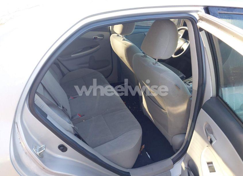 Photo 8 of 2012 Toyota Corolla LE (VIN 2T1BU4EE8CC881498)