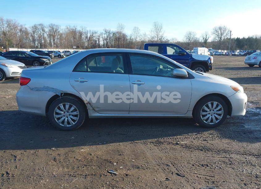 Photo 13 of 2012 Toyota Corolla LE (VIN 2T1BU4EE8CC893666)