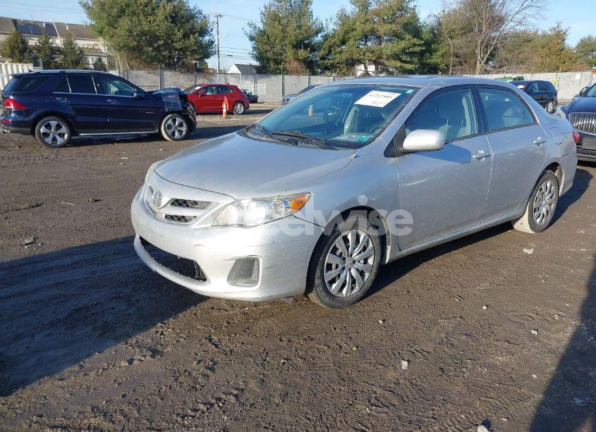 Photo 2 of 2012 Toyota Corolla LE (VIN 2T1BU4EE8CC893666)