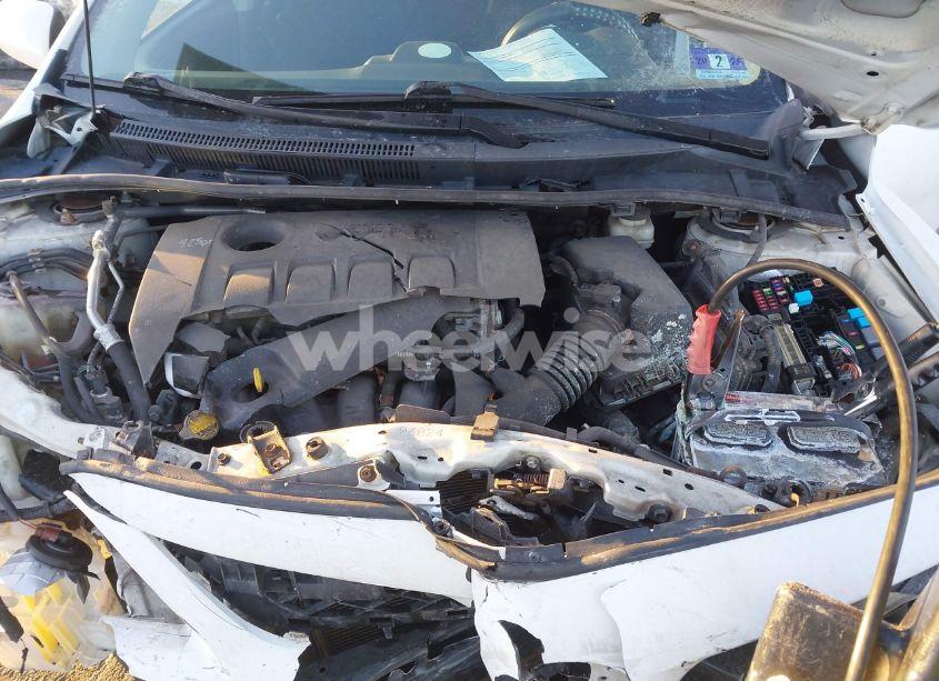 Photo 10 of 2012 Toyota Corolla S (VIN 2T1BU4EE8CC905704)