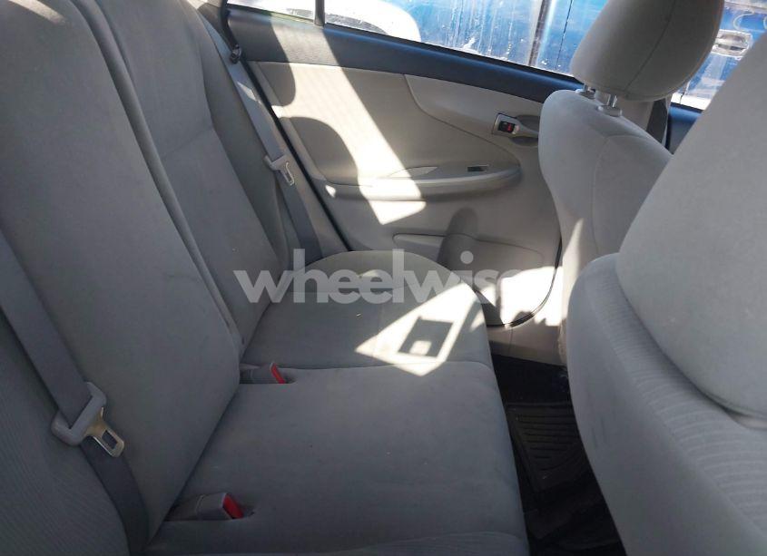 Photo 8 of 2012 Toyota Corolla LE (VIN 2T1BU4EE8CC916900)