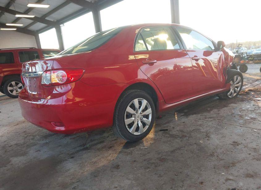 Photo 4 of 2013 Toyota Corolla LE (VIN 2T1BU4EE8DC006116)