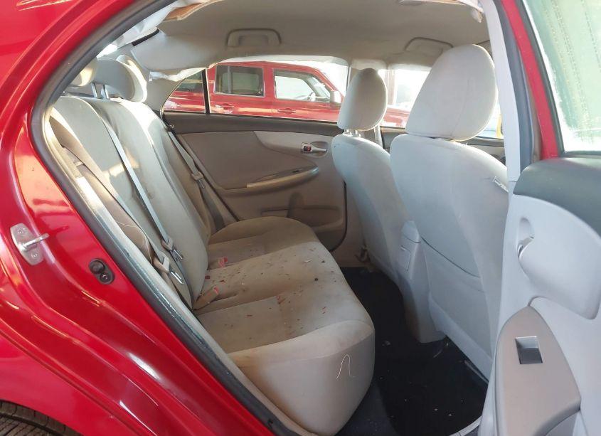 Photo 8 of 2013 Toyota Corolla LE (VIN 2T1BU4EE8DC006116)