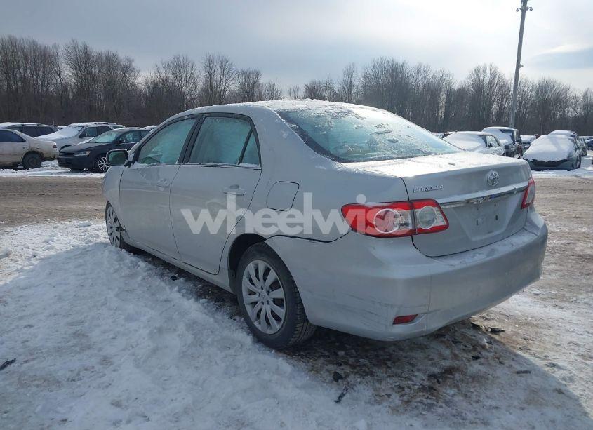 Photo 3 of 2013 Toyota Corolla LE (VIN 2T1BU4EE8DC013597)