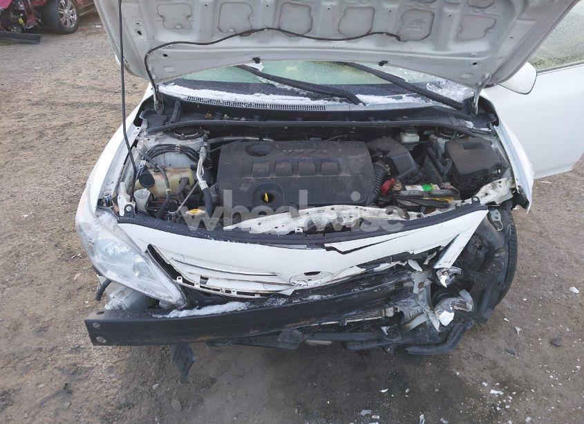 Photo 10 of 2013 Toyota Corolla LE (VIN 2T1BU4EE8DC045403)