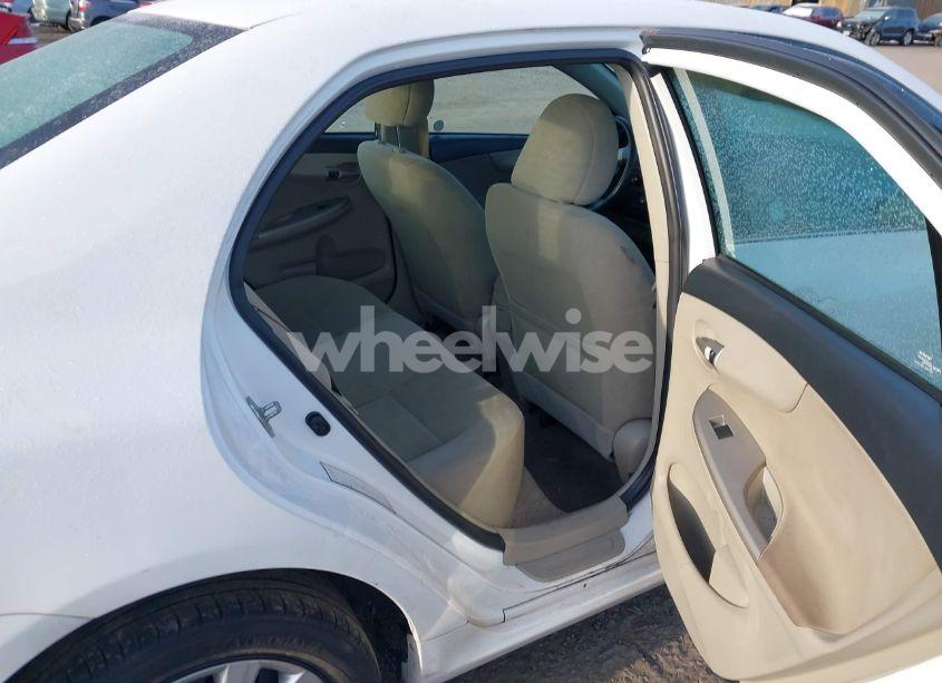 Photo 8 of 2013 Toyota Corolla LE (VIN 2T1BU4EE8DC045403)