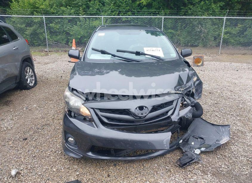 Photo 13 of 2013 Toyota Corolla S (VIN 2T1BU4EE8DC062475)