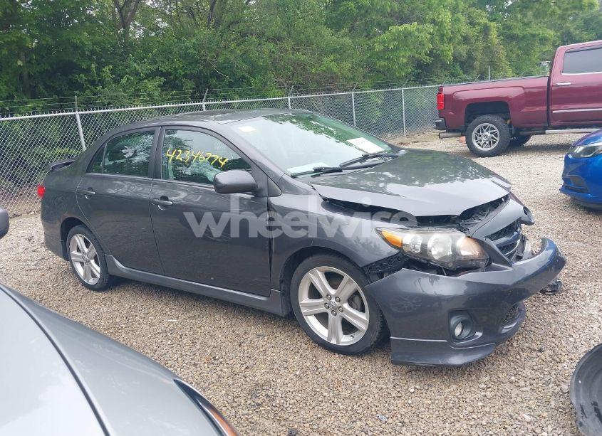 Photo 14 of 2013 Toyota Corolla S (VIN 2T1BU4EE8DC062475)