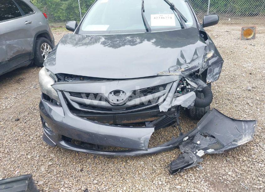 Photo 6 of 2013 Toyota Corolla S (VIN 2T1BU4EE8DC062475)