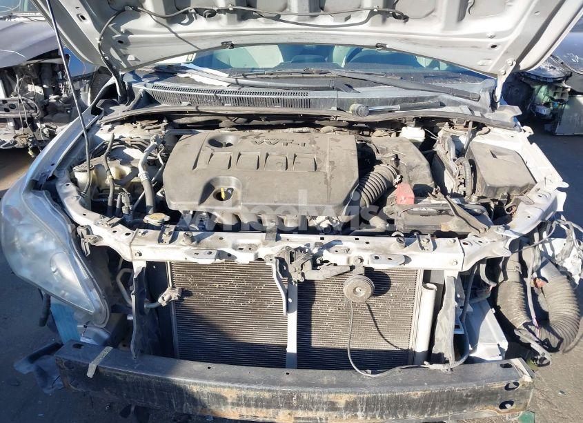 Photo 10 of 2013 Toyota Corolla LE (VIN 2T1BU4EE8DC070253)