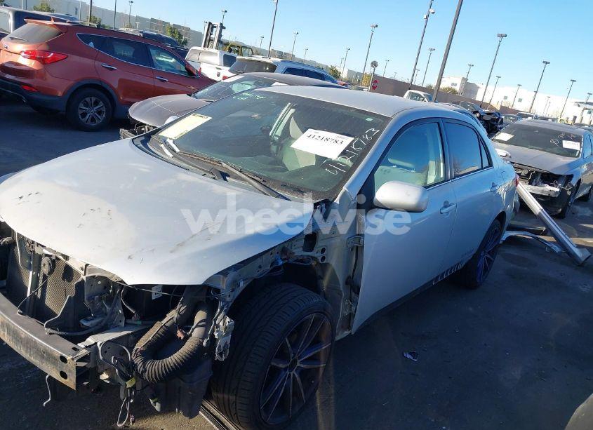 Photo 15 of 2013 Toyota Corolla LE (VIN 2T1BU4EE8DC070253)
