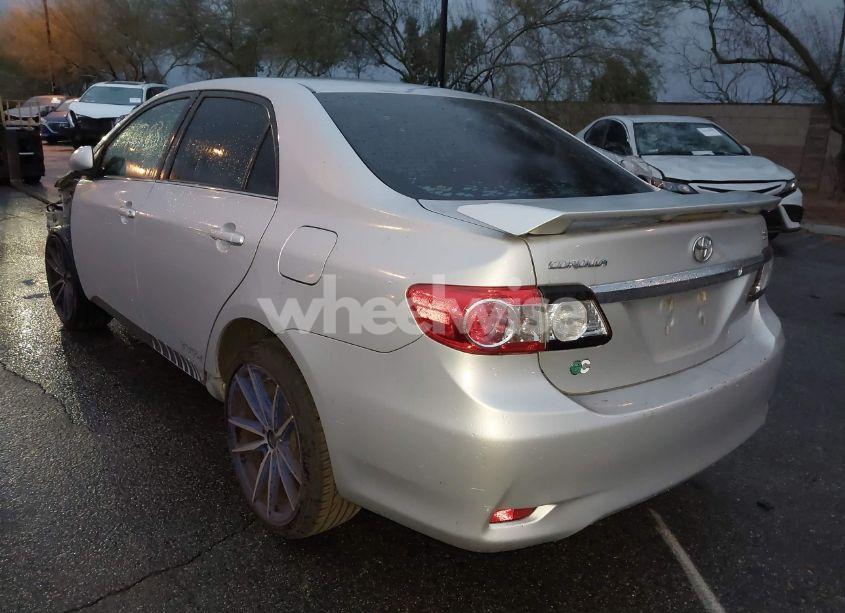 Photo 3 of 2013 Toyota Corolla LE (VIN 2T1BU4EE8DC070253)
