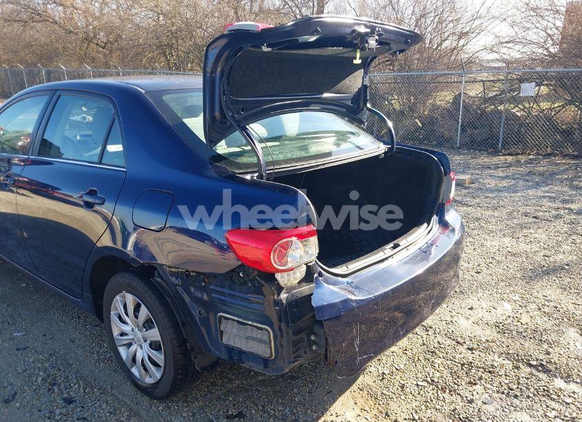 Photo 18 of 2013 Toyota Corolla LE (VIN 2T1BU4EE8DC074447)