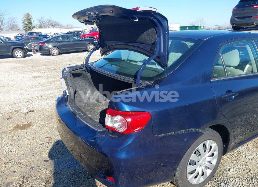 Photo 19 of 2013 Toyota Corolla LE (VIN 2T1BU4EE8DC074447)