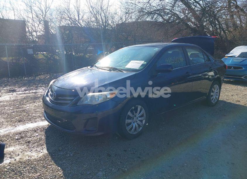 Photo 2 of 2013 Toyota Corolla LE (VIN 2T1BU4EE8DC074447)