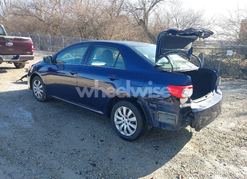 Photo 3 of 2013 Toyota Corolla LE (VIN 2T1BU4EE8DC074447)