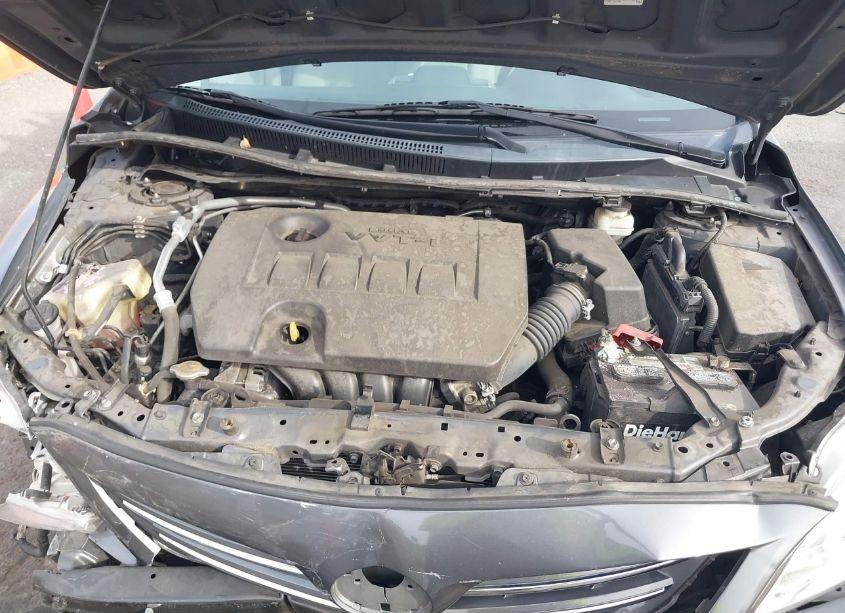 Photo 10 of 2013 Toyota Corolla LE (VIN 2T1BU4EE8DC097971)