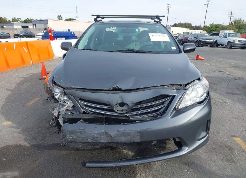 Photo 12 of 2013 Toyota Corolla LE (VIN 2T1BU4EE8DC097971)