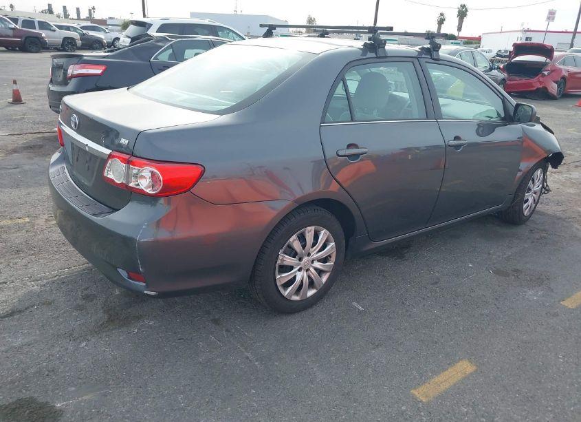 Photo 4 of 2013 Toyota Corolla LE (VIN 2T1BU4EE8DC097971)