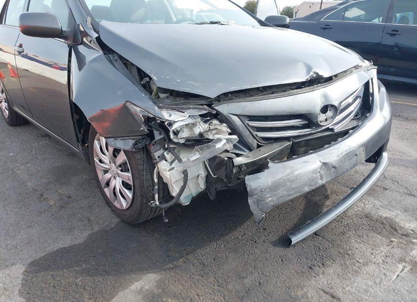 Photo 6 of 2013 Toyota Corolla LE (VIN 2T1BU4EE8DC097971)