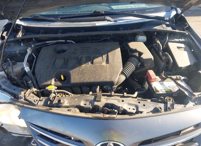 Photo 10 of 2013 Toyota Corolla LE (VIN 2T1BU4EE8DC114705)