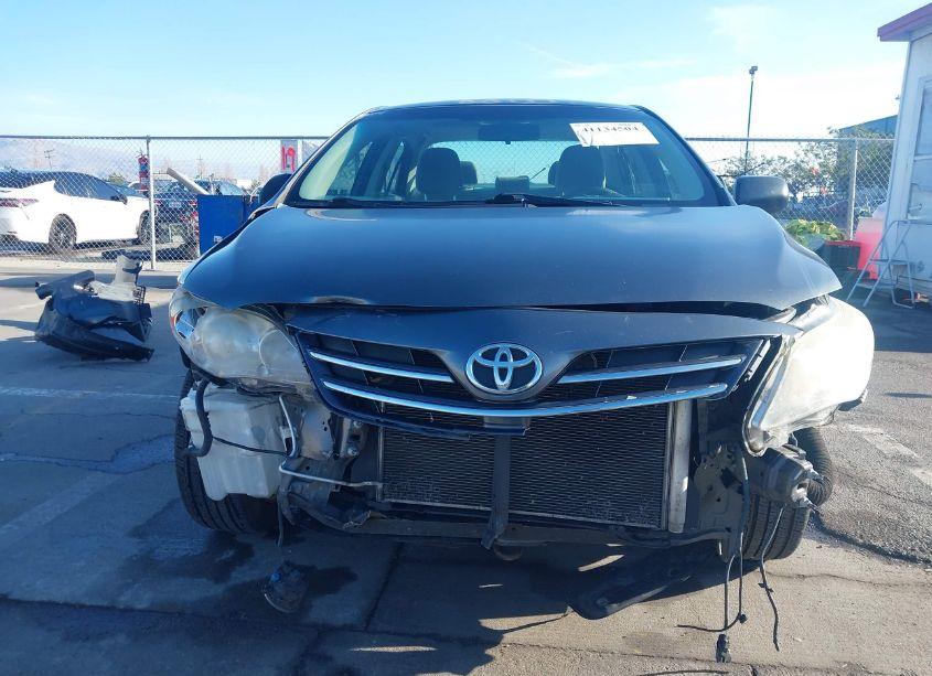 Photo 18 of 2013 Toyota Corolla LE (VIN 2T1BU4EE8DC114705)
