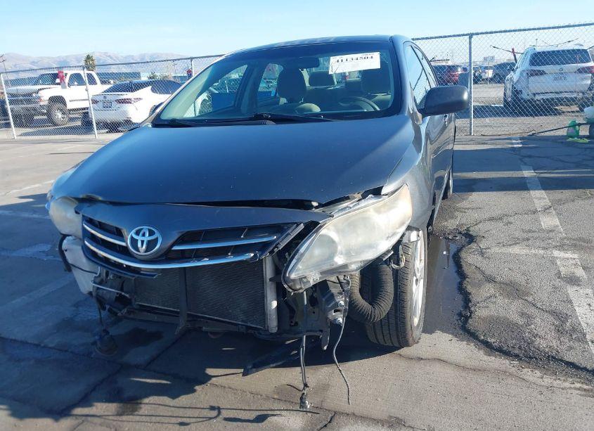 Photo 6 of 2013 Toyota Corolla LE (VIN 2T1BU4EE8DC114705)