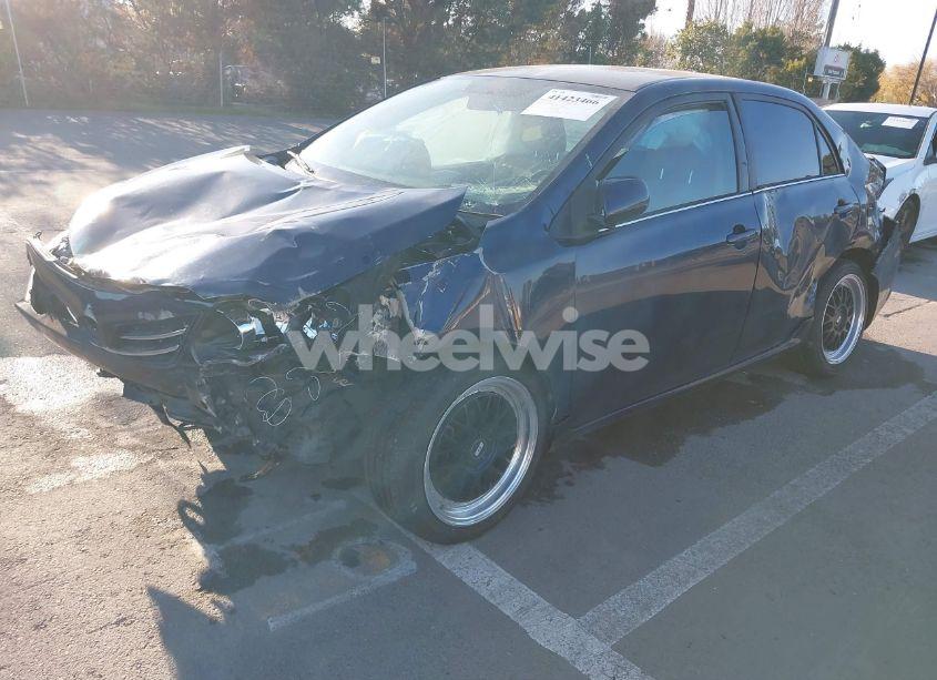 Photo 2 of 2013 Toyota Corolla LE (VIN 2T1BU4EE8DC924464)