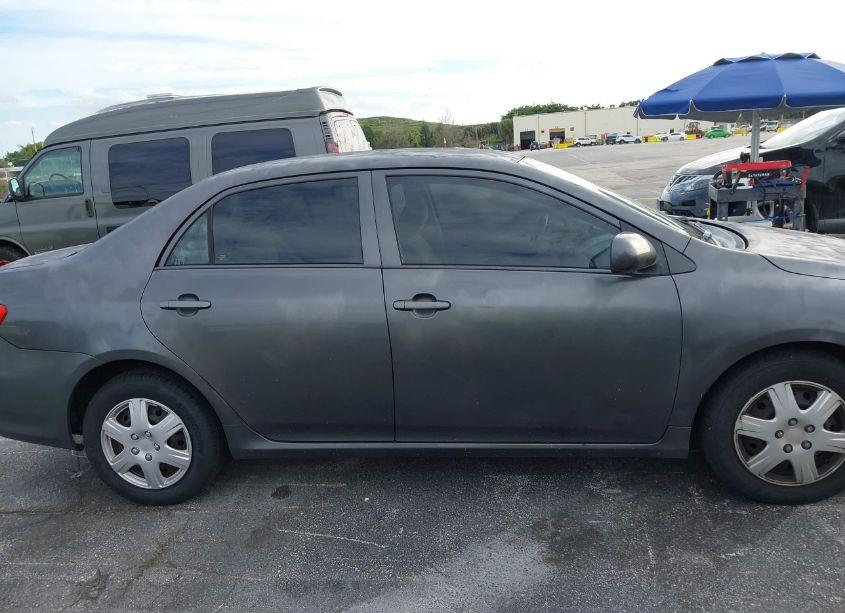 Photo 13 of 2013 Toyota Corolla L (VIN 2T1BU4EE8DC955794)