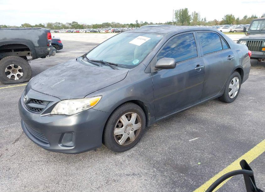 Photo 2 of 2013 Toyota Corolla L (VIN 2T1BU4EE8DC955794)