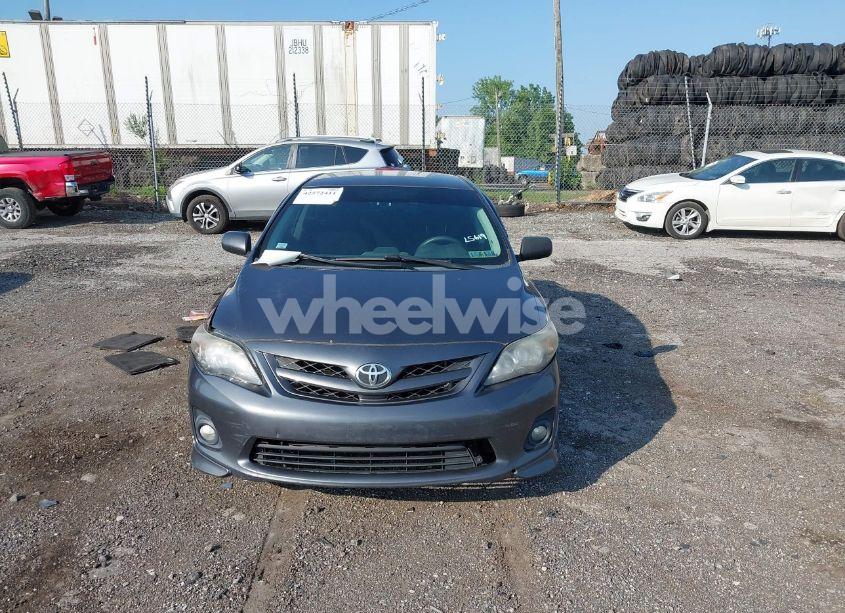 Photo 12 of 2013 Toyota Corolla S (VIN 2T1BU4EE8DC958906)