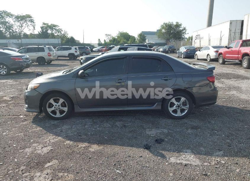 Photo 14 of 2013 Toyota Corolla S (VIN 2T1BU4EE8DC958906)