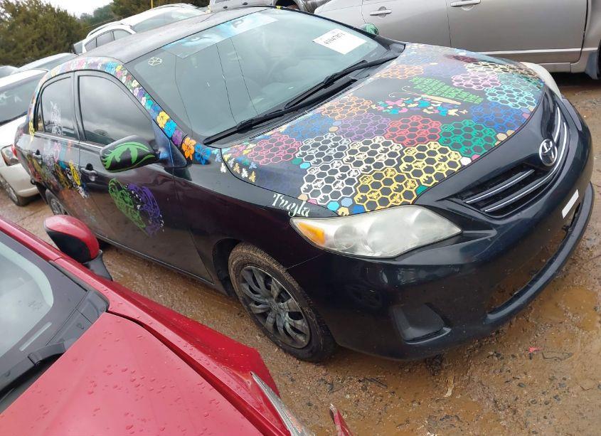 2013 Toyota Corolla LE (VIN 2T1BU4EE8DC972630) main photo