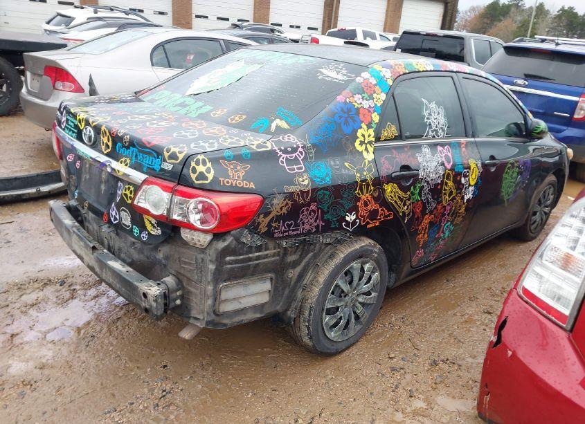 Photo 4 of 2013 Toyota Corolla LE (VIN 2T1BU4EE8DC972630)