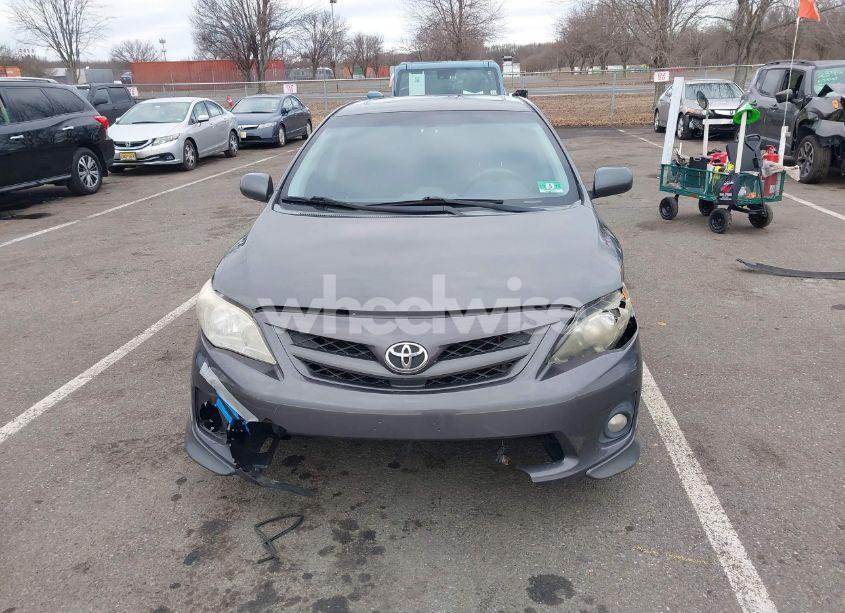 Photo 12 of 2013 Toyota Corolla S (VIN 2T1BU4EE8DC995146)