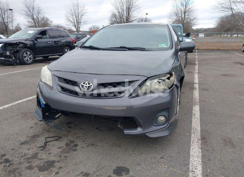 Photo 6 of 2013 Toyota Corolla S (VIN 2T1BU4EE8DC995146)