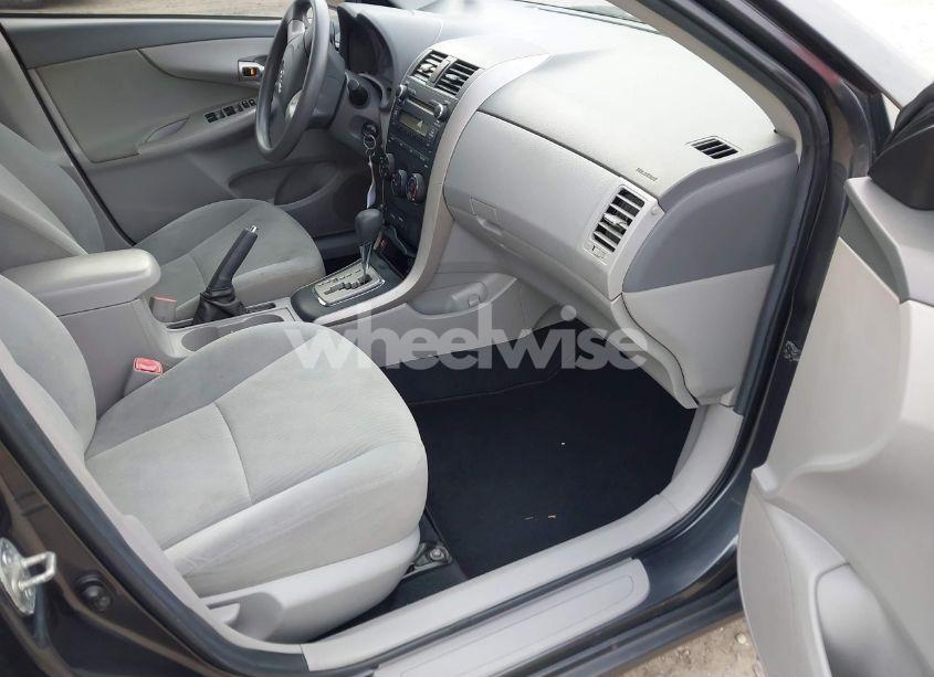 Photo 5 of 2010 Toyota Corolla LE (VIN 2T1BU4EE9AC222150)