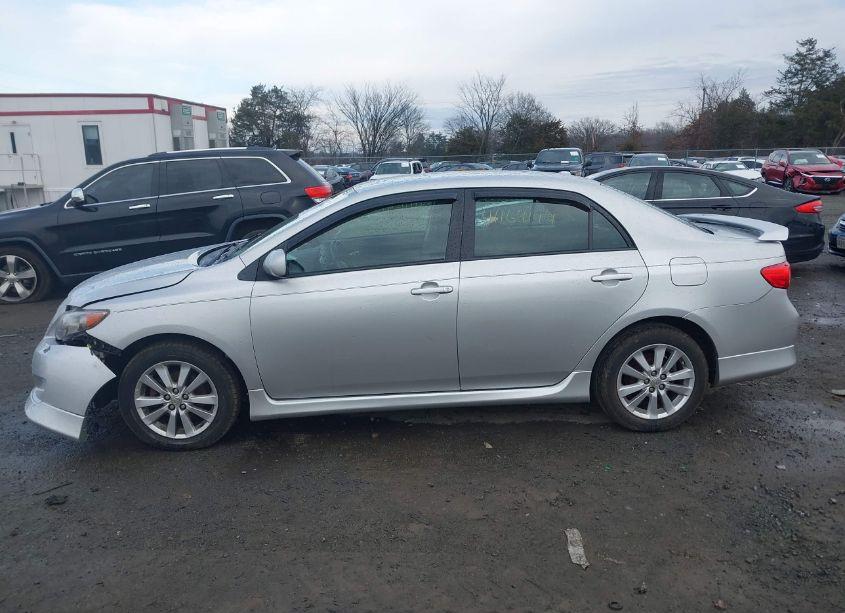 Photo 14 of 2010 Toyota Corolla S (VIN 2T1BU4EE9AC236792)
