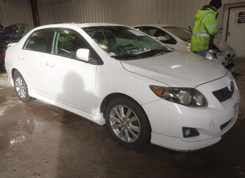 2010 Toyota Corolla S (VIN 2T1BU4EE9AC253138) main photo