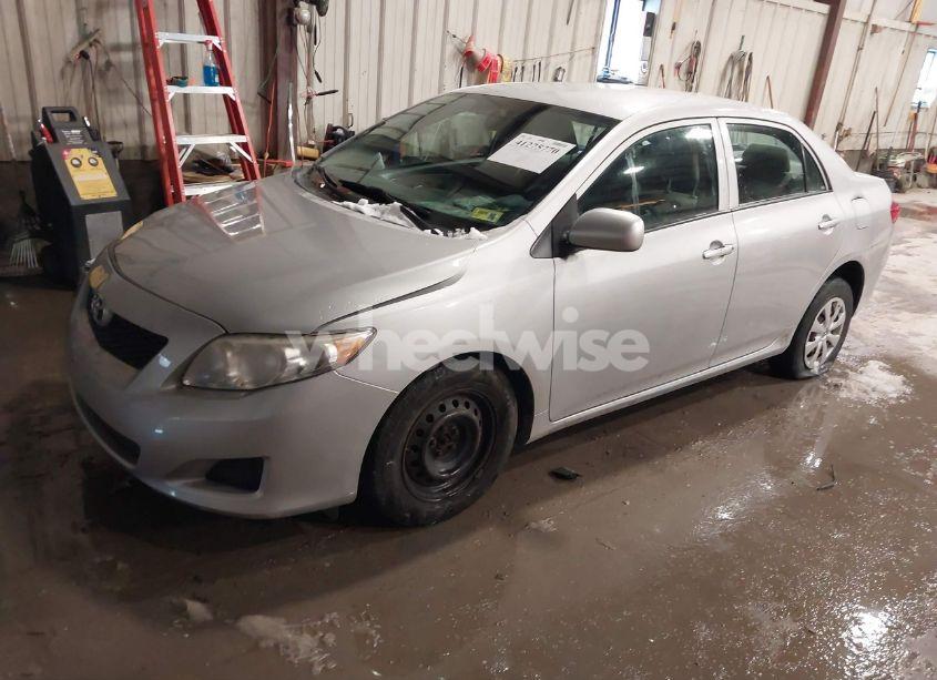 Photo 2 of 2010 Toyota Corolla LE (VIN 2T1BU4EE9AC267623)