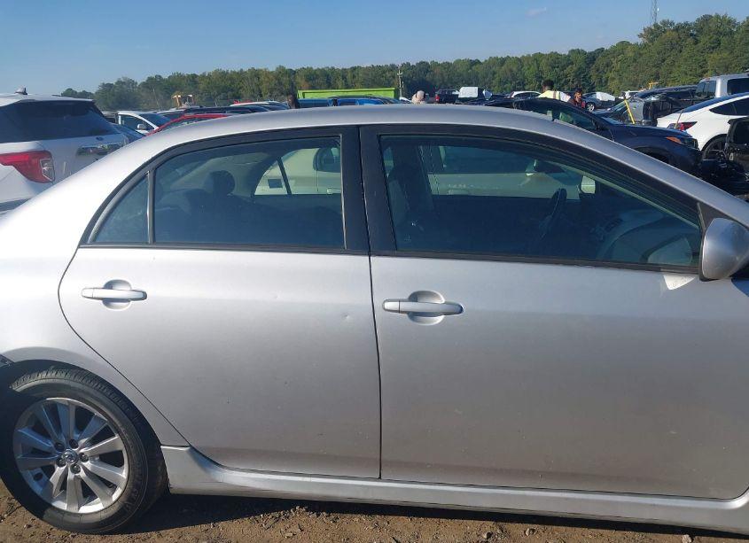 Photo 13 of 2010 Toyota Corolla S (VIN 2T1BU4EE9AC303388)