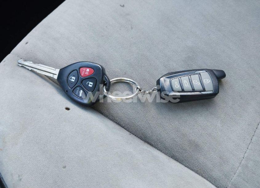 Photo 11 of 2010 Toyota Corolla LE (VIN 2T1BU4EE9AC307313)