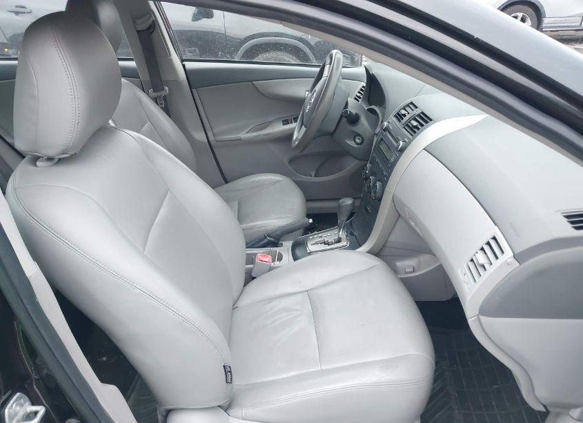 Photo 5 of 2010 Toyota Corolla LE (VIN 2T1BU4EE9AC315833)