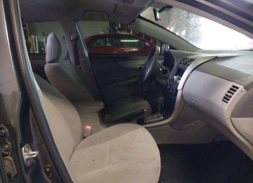 Photo 5 of 2010 Toyota Corolla LE (VIN 2T1BU4EE9AC391116)