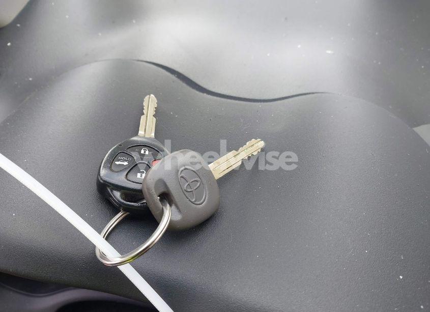 Photo 11 of 2010 Toyota Corolla S (VIN 2T1BU4EE9AC459687)