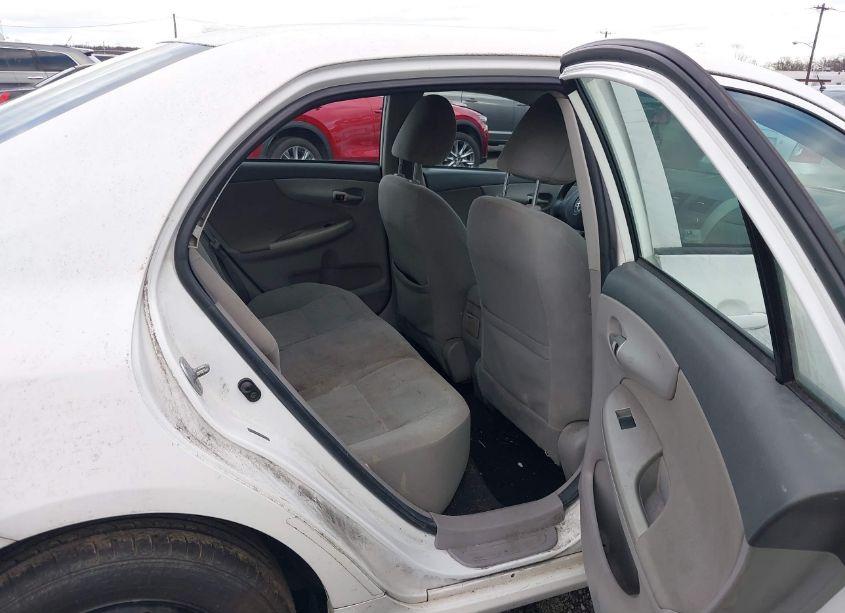 Photo 8 of 2010 Toyota Corolla LE (VIN 2T1BU4EE9AC531679)